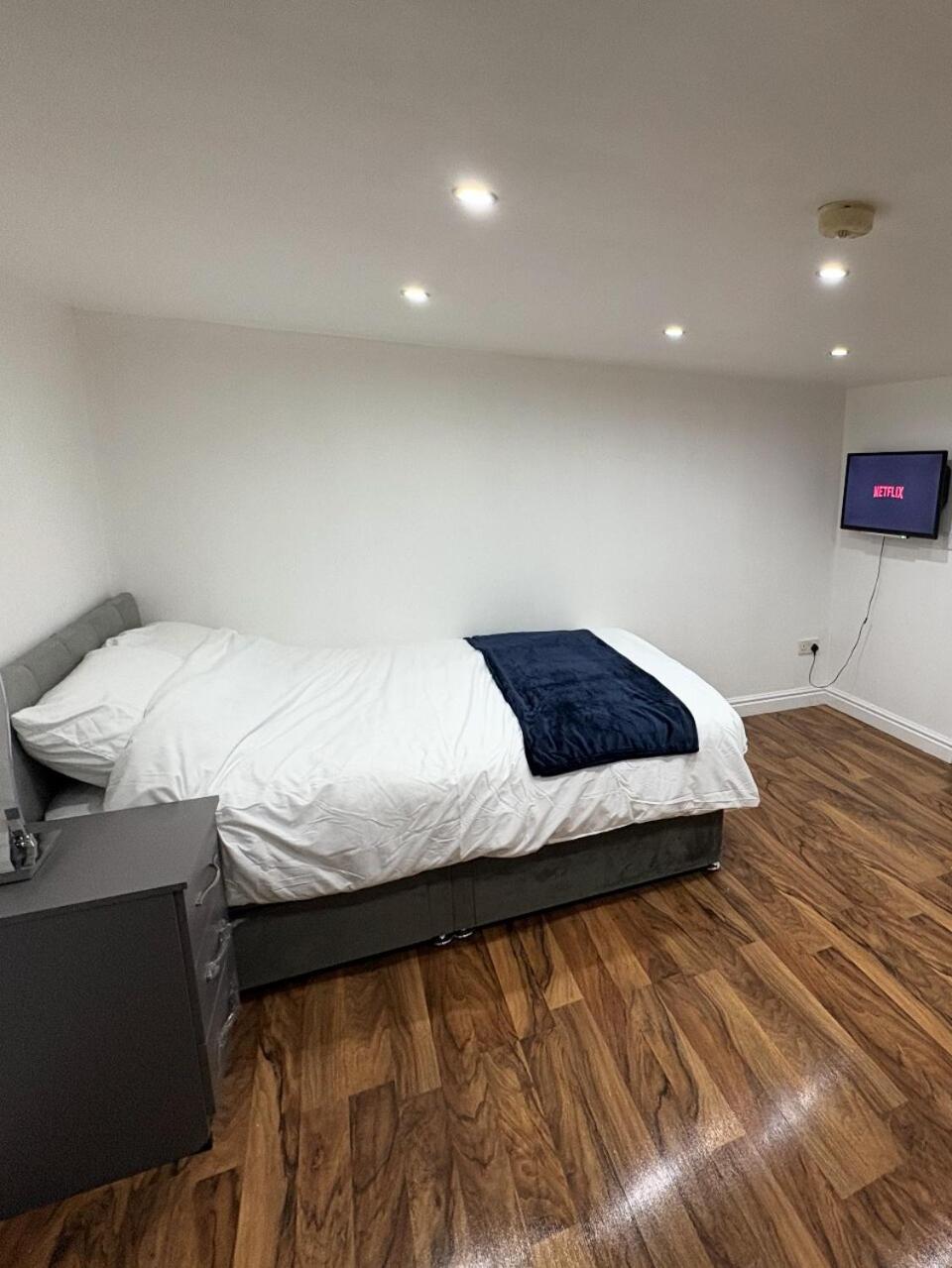 Cozy Studio Flat, 7Mins From Centre, Parking, Wifi & Netflix * Leeds (West Yorkshire)