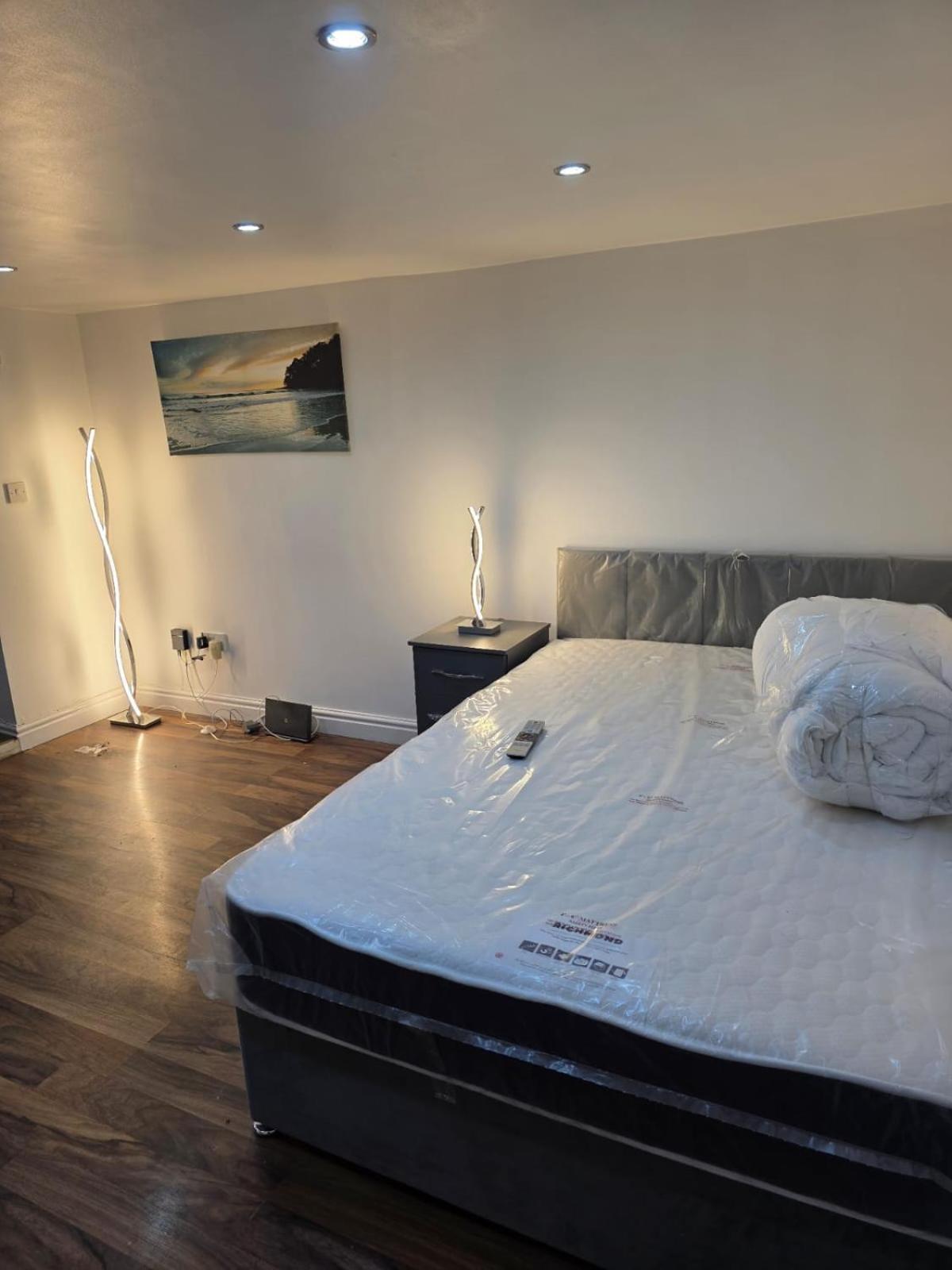 Cozy Studio Flat, 7Mins From Centre, Parking, Wifi & Netflix * Leeds (West Yorkshire)
